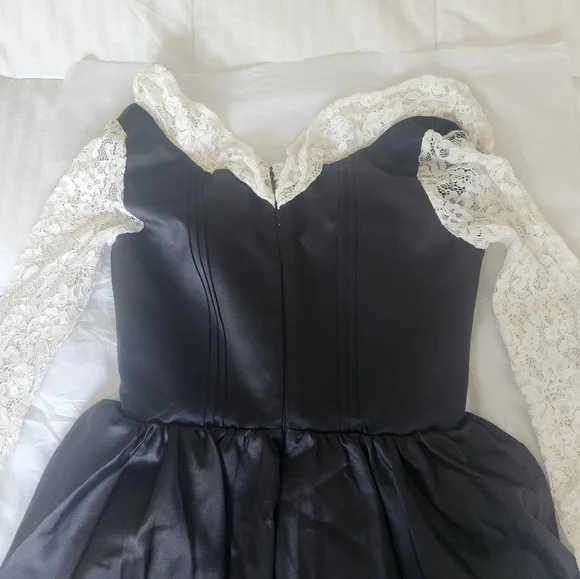 Black Lace House of CB 'Cleora'- Medium (Long Length)